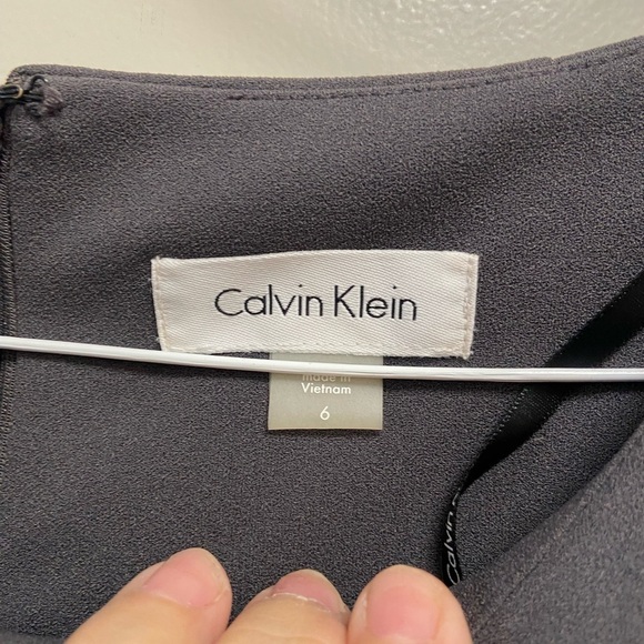 Calvin Klein Size 6 gray form fitted women’s dress long sleeves  $159 - Picture 3 of 5
